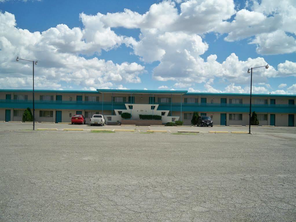Desert Skies Motel Gallup Kültér fotó